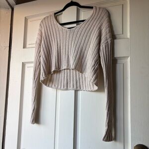 Forever 21 Cream V-Neck Ribbed Sweater. SB3